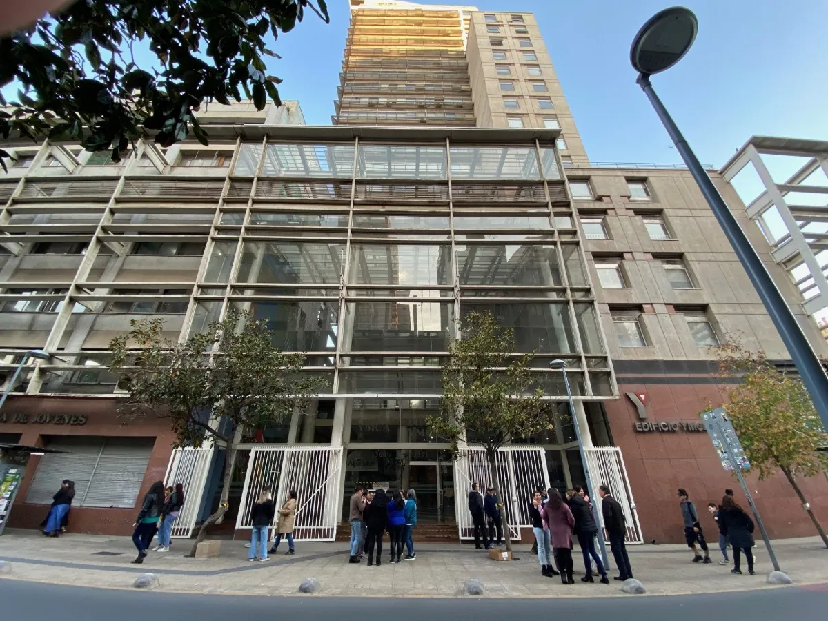 Oficina En El Centro De Santiago En Excelente Ubicación.