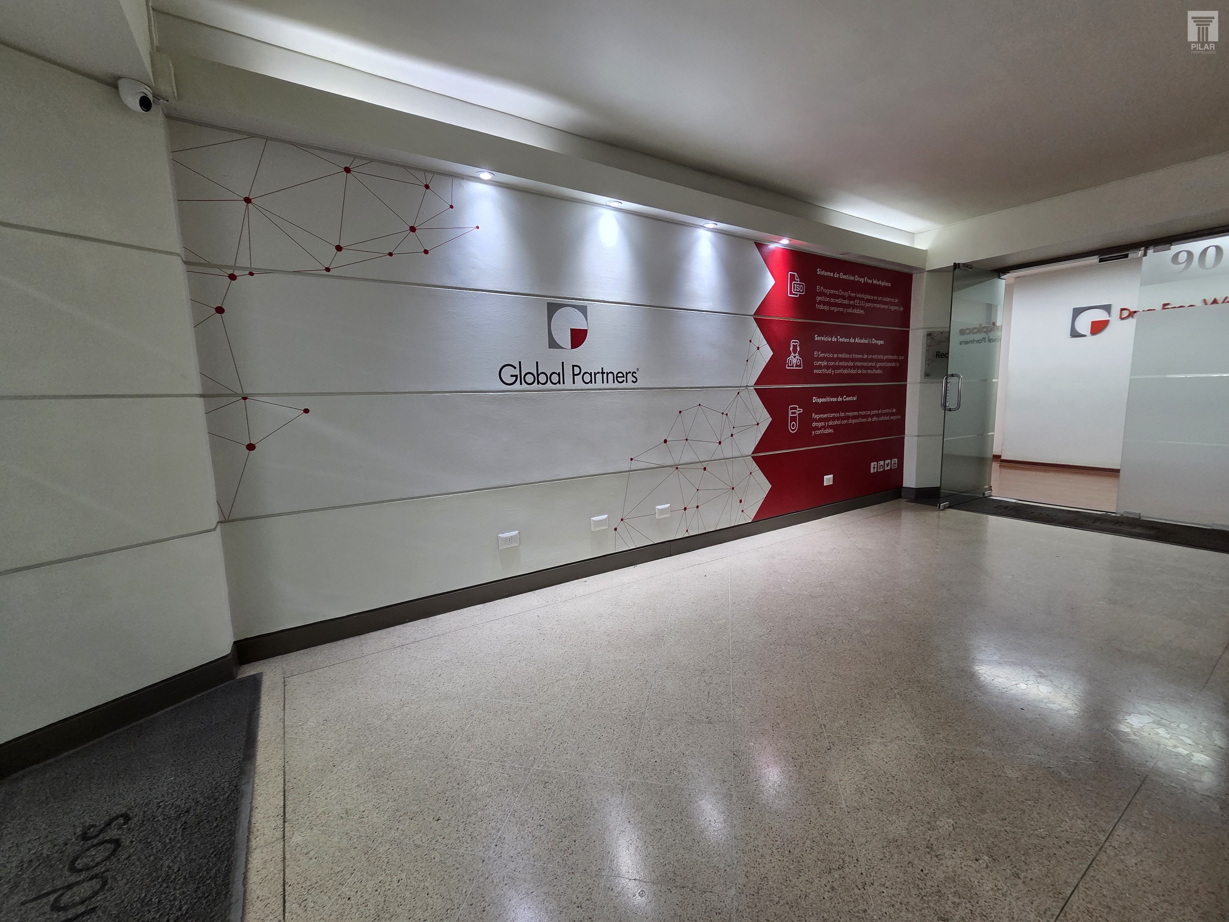 Amplia Oficina Piso Completo En El Corazón De Providencia