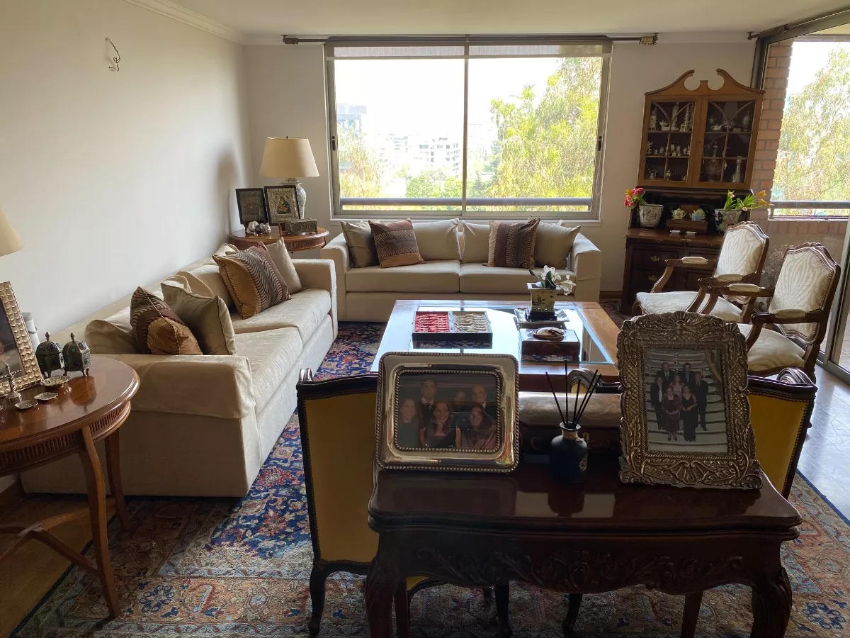 Departamento En El Corazón De Vitacura